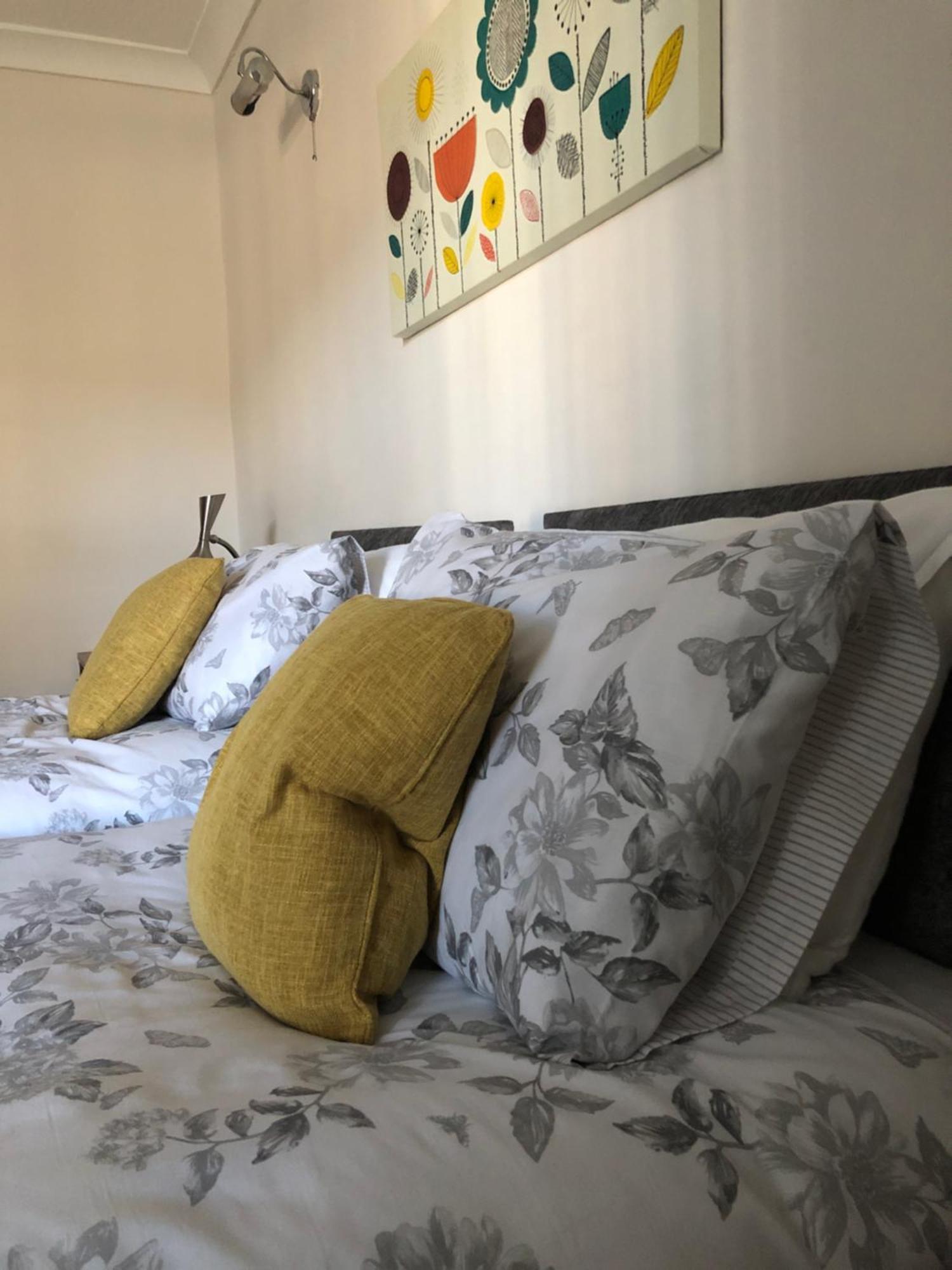 Riverside Cottage وهلي المظهر الخارجي الصورة
